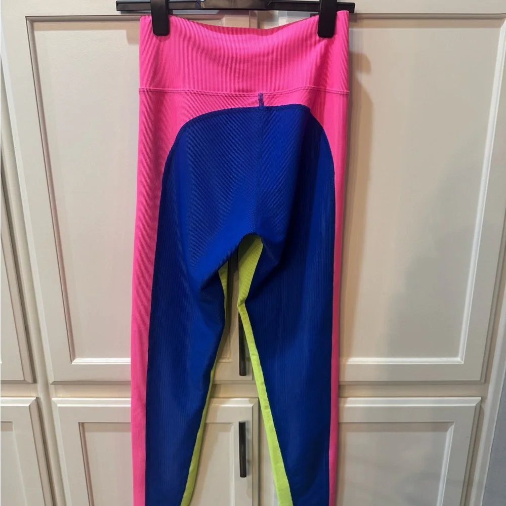 Beach Riot Neon Blue and Pink Activewear Set - Picture 5 of 7